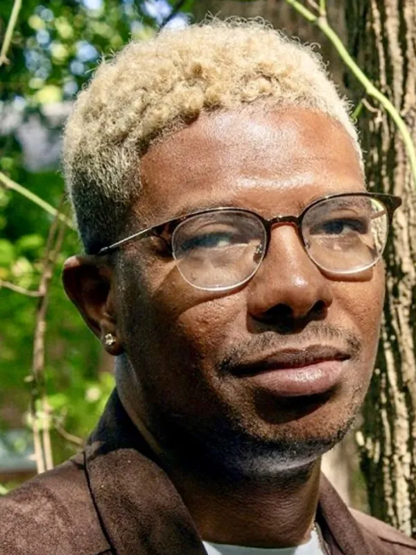 Portrait Photo of Awes Abukar